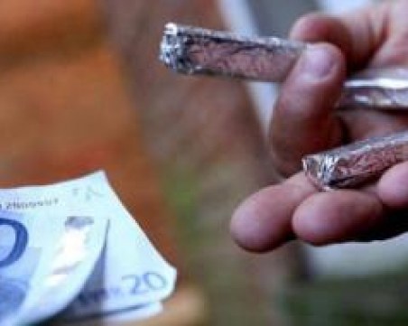 Разкриха две наркоквартири в Бургас