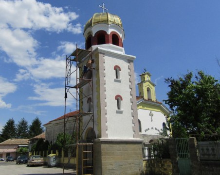 Мюсюлманин ремонтира 122-годишна църква в Преслав