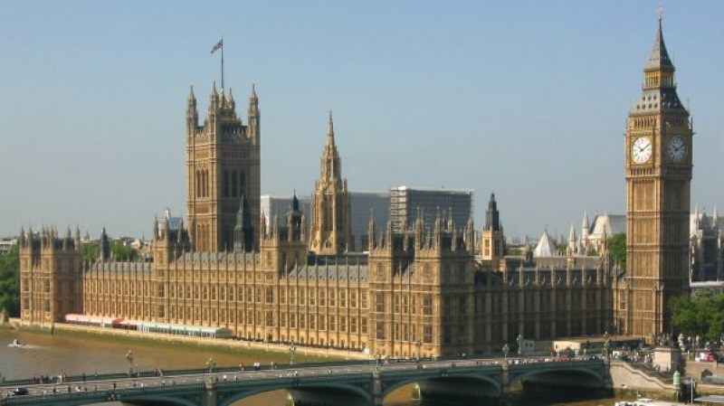 Откриха следи от кокаин в британския парламент