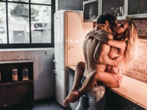 Сексът в кухнята гори повече калории