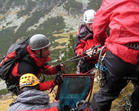 17 спасители в акция на връх Вихрен! Изведоха потрошен руснак