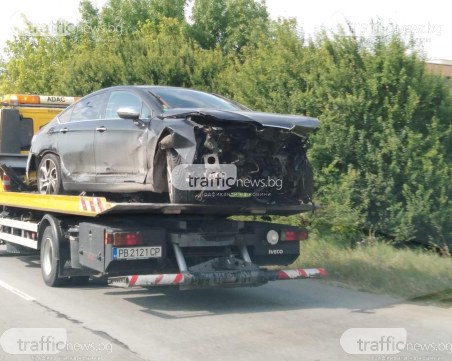 Две коли са се обърнали при катастрофата на АМ 