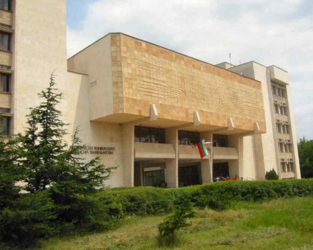 Ръст на кандидат-студентите в Пловдивския университет