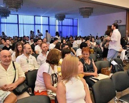 Революция! Зъболекари искат оставки и промяна в управлението