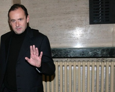 След 13 г. съдебна битка: Вальо Топлото невинен за източването на 4 млн.!