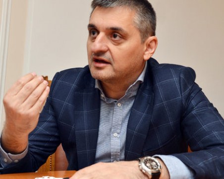 Кирил Добрев пое предизборния щаб на БСП, режат 90 щата на 