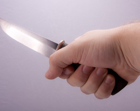 Убиха бременна 26-годишна жена с нож в Лондон