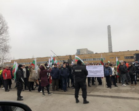 Жители на 5 села блокират движението по Е79 край Владая днес