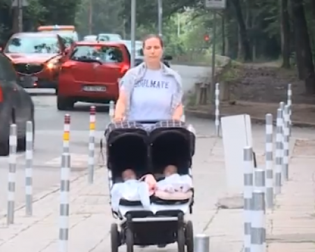 Антипаркинг колчета блокират столичен вход, няма достъп за коли