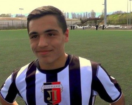 Футболист на Шефилд Уензди на пробен период в Локо Пловдив