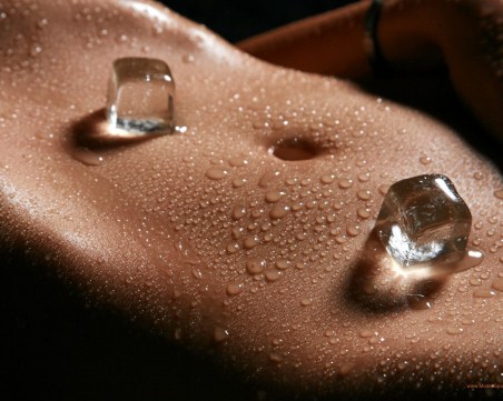 Как да използвате кубчетата лед като секс играчка?