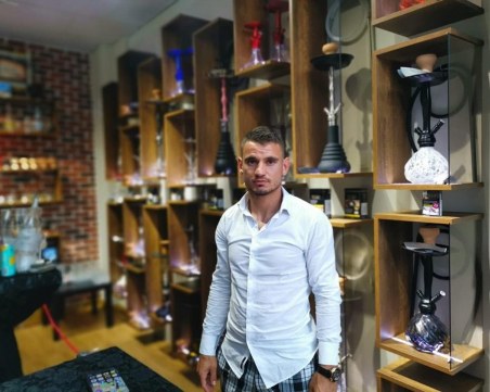 Пловдивски топ боец върти бизнес, докато се готви за Олимпиадата в Токио