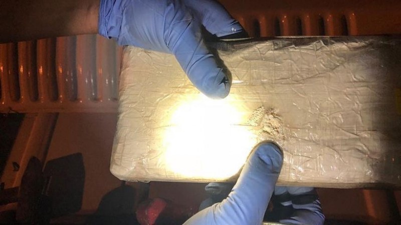 Хероин за 55 милиона хванаха  в Бургас, скрит в тайник