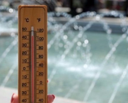 Жегата ни мъчи и днес, утре ни разхлажда дъжд