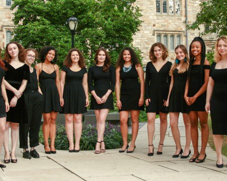 12 колежанки от Йейл ще гостуват в Пловдив