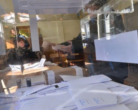 Пловдивска студентка осъди ЦИК,  почувствала се нагрубена и унизена при гласуване