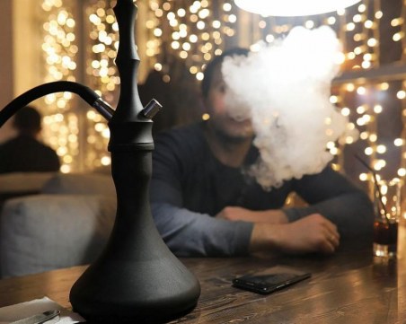 Депутатите решават днес: Ще има ли забрана за наргилета на закрито