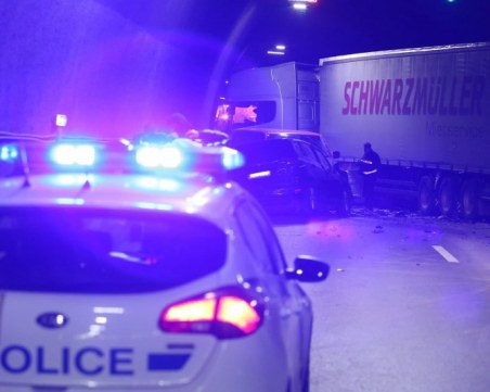 Шофьор без книжка е в кома, карал с бясна скорост