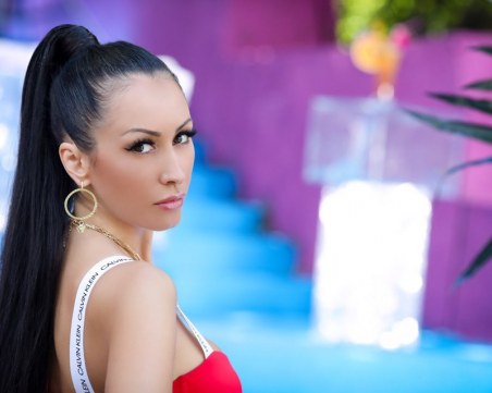 Провал ли е новата песен на Джена ? Феновете й - бесни