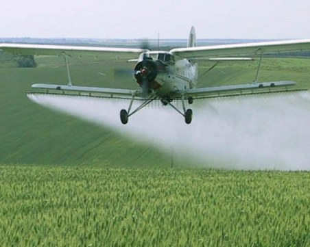 След като Борисов разпореди: Самолет ще пръска край Дунав срещу комари