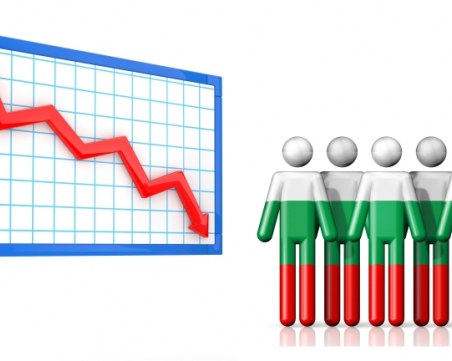 Топим се с бясна скорост! На всяко родено българче се падат двама починали