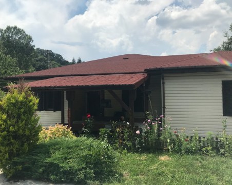 Ани Салич се ядоса на жълти медии, лъжели за заплатата ѝ