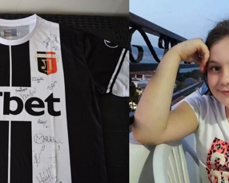 Футболистите на Локомотив с жест за болната Никол от Свиленград