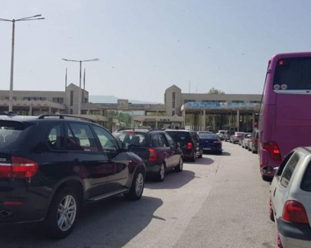 МВР обеща: Без кошмарни опашки на границата с Гърция през уикенда