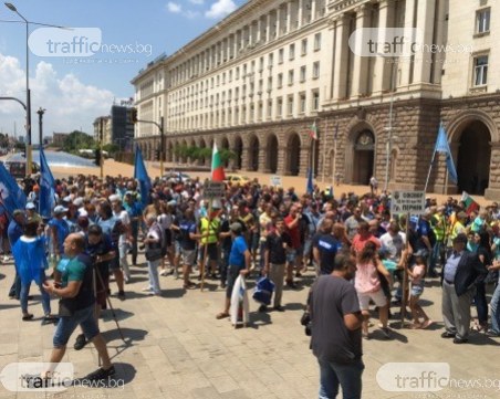 Надзиратели: Изпитваме недоверие към министъра на правосъдието, нека каже защо маха Миладинов!