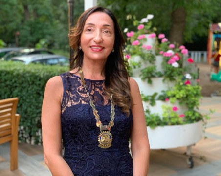 За първи път: Жена стана президент на Ротари клуб 