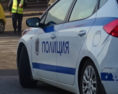 Автомобил блъсна пешеходец и го уби