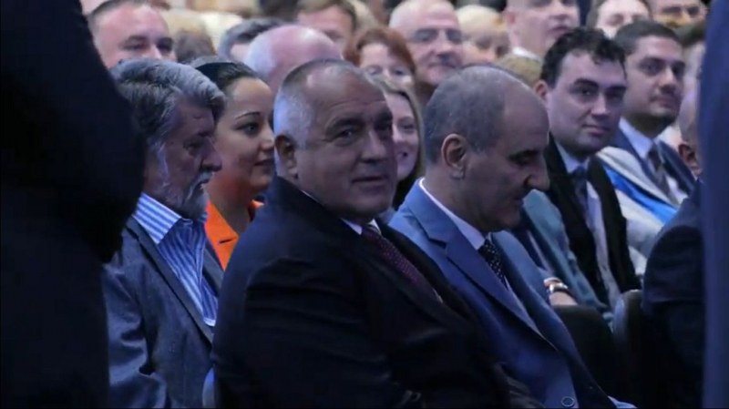 Борисов и Цветанов за последно един до друг, гледайте конгреса на ГЕРБ на живо