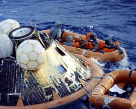 Има ли лунни микроби на Земята след мисията на Аполо 11