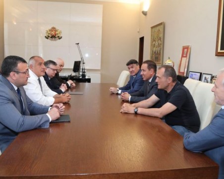 Премиерът Борисов каза какво са си говорили с футболните босове