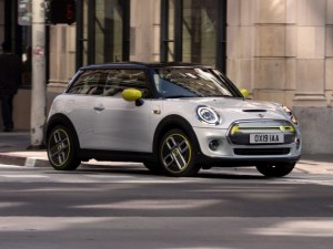 BMW показа първото електрическо Mini
