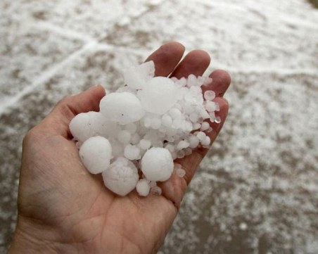 Градушка рани 18 души в Италия, сред тях и бременна жена