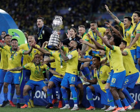 Без Меси в идеалния отбор на Копа Америка