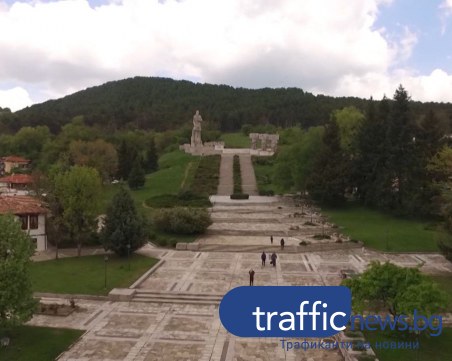 Откриха груби нарушения покрай ремонта на мемориала на Христо Ботев в Калофер