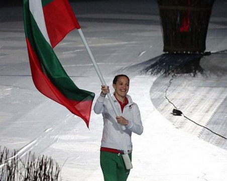 Станимира Петрова пуска на търг екипа си от Минск, за да помогне на млада болна майка