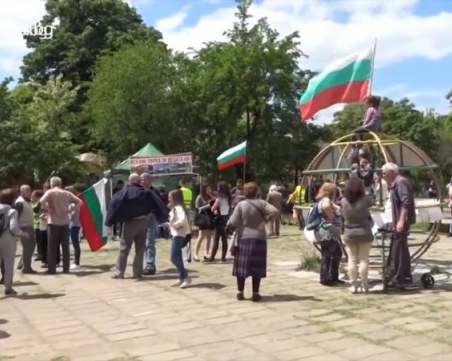 Иван Тотев: Ситуацията с парка зад хотел 