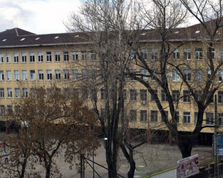 Математическата отново №1 по бал в София, едно момиче удари тавана по точки