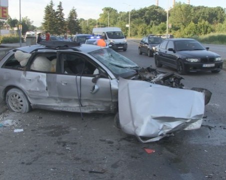 Тежка катастрофа причини голямо задръстване на Дунав мост