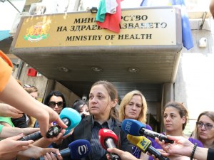 Болници ще купуват онколекарства за децата 3 месеца напред
