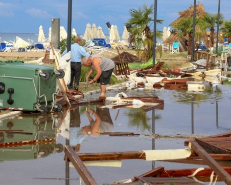 Плаж в събота, потоп в неделя в Бермудския триъгълник Пловдив-Керамоти-Халкидики