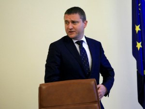 Горанов: Ще прекроим бюджета и ще платим накуп парите за F-16