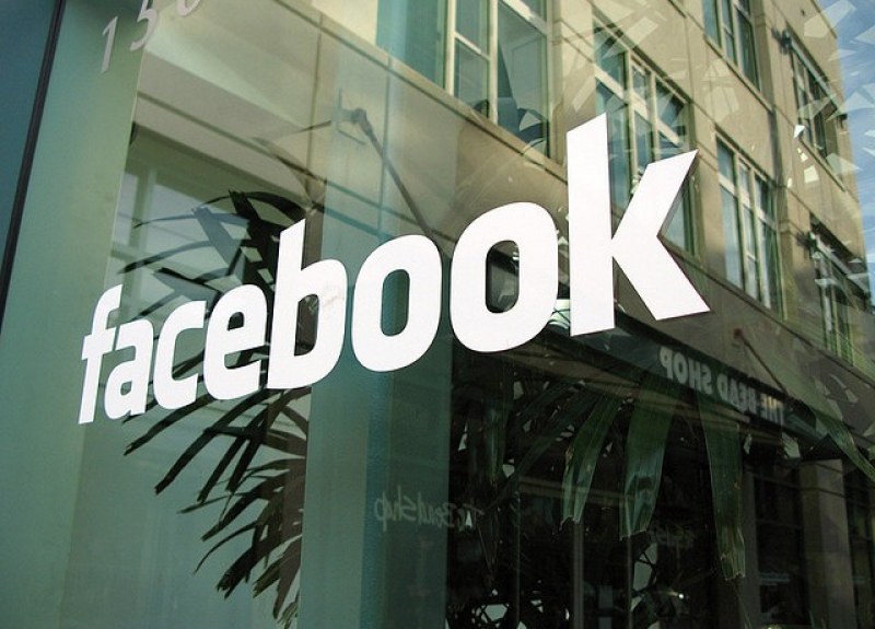 Налагат рекордна глоба на Facebook от 5 млрд. долара