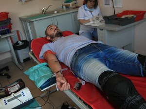 Акция! Мотористи дариха кръв в София