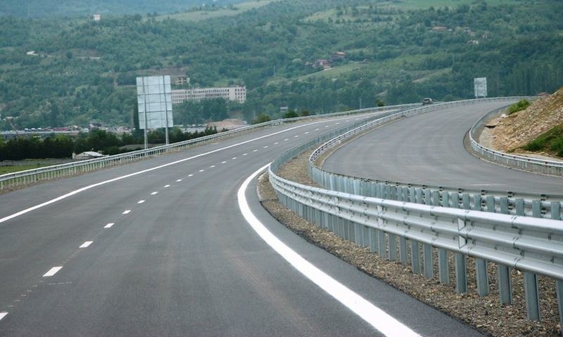 Затварят магистрала Хемус край Ботевград за монтаж на тол системата