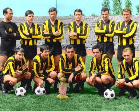 Легендарен нападател на Ботев чества юбилей днес