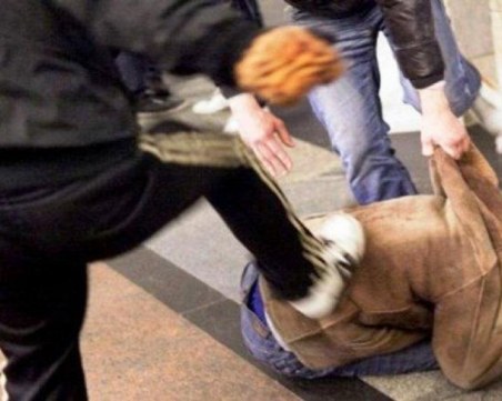 Бой в заведение в Първомай! Един пострадал, двама са в болница